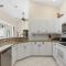 SUPERB LAKESIDE VILLA WITH PRIVATE POOL NAPLES