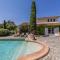 Magnifique Villa de Luxe avec Piscine Magnifique Villa de Luxe avec Piscine