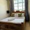 Lovely 2-bedroom Fully-Furnished apartment