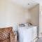 The Colonels Suites Unit 1