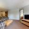 Town Plaza, Unit 256