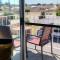 Modern Unit Near CBD & Beach, Free Parking