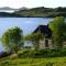 Minkfarmen, Spacious seaside cabin with scenic view
