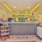 Front One Budget Hotel Slamet Riyadi Solo