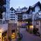 Ski In, Ski Out Studio Condo In The Heart Of Lionshead Village With Mountain View, Hot Tubs, And Pool Access