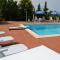 Appartamento con piscina e tennis