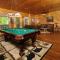 A Cloud 9 - Gorgeous Mountain Views, Outdoor Hot Tub + Game Room with Pool Table & More!
