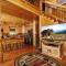 A Cloud 9 - Gorgeous Mountain Views, Outdoor Hot Tub + Game Room with Pool Table & More!