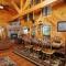 A Cloud 9 - Gorgeous Mountain Views, Outdoor Hot Tub + Game Room with Pool Table & More!