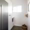 The Blue Beach House - Pet Friendly Coastal Escape in Mollymook