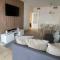 2 Bed Flat-Sleeps 4-Pets-Parking-Marina Duquesa