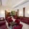 Lancaster Hotel