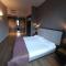 Mokinba Hotels King