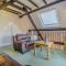 Apple Cottage-Uk37361