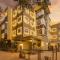FabHotel Bee Town
