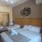 Moab Land Hotel