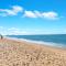 Beachfront 3-Bed with Pool & Stunning Ocean Views