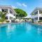 Tropical Penthouse - Pool side apartment