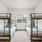HUGE-Fun-Trendy Apt by Perry District & Downtown HUGE-Fun-Trendy Apt by Perry District & Downtown