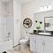HUGE-Fun-Trendy Apt by Perry District & Downtown HUGE-Fun-Trendy Apt by Perry District & Downtown