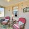 Cozy Hampton Cottage - Walk to Beaches & Marina! Cozy Hampton Cottage - Walk to Beaches & Marina!