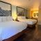 The Orchard Hotel Ukiah Wine Country Free Breakfast, Pool, & Hot Tub