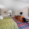 Quality Inn & Suites Oceanside Near Camp Pendleton