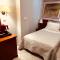 Triton Hotel Piraeus