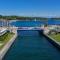 226 Edgewater Inn