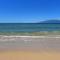 Kaleialoha 402 · KA 402 Spacious Studio Close to Ocean Heated Po