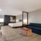 Everhome Suites Corona