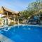 Ware Ware Surf Bungalow Lembongan