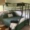 Captains Cottage - Pet Friendly Breakfast Included