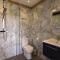 1 Bed Hut - Sleeps 4 - Pets - Parking