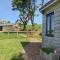 1 Bed Hut - Sleeps 4 - Pets - Parking