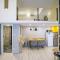Majestic Central Loft with Two Bedroom by the Synagogue