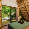 Cabinas de Lou Eco Lodge TAMARINDO