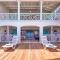 Princess Coco, Beachfront, Pool, Orient Bay, ultra fast Wifi