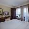Classic Street Hotel