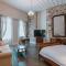 Xenon Inn