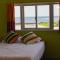 Breaky Hotel