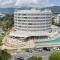 DoubleTree by Hilton Cairns