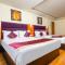 Sumitel Hotel 500 meters from Mall Road