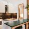 Hike & Ski-in Ski-out Mountain View Apartment for Family & Friends