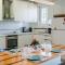 Piraeus Bright Apt