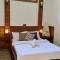 Akiri Surf Retreat