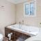 Piraeus Bright Apt