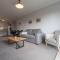 The Window Seat - pet-friendly 1BR apartment