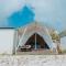 HappyNest Glamping and Villa Dieng