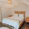 HappyNest Glamping and Villa Dieng